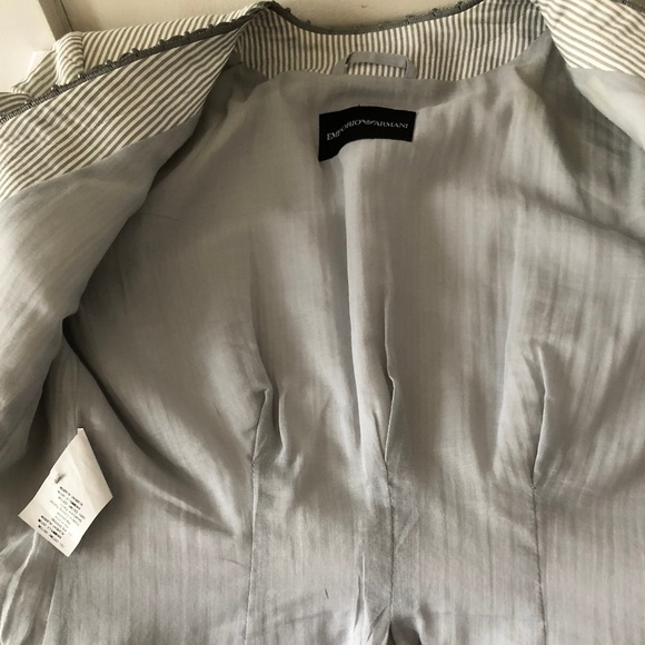 Emporio Armani Grey Pinstripe Blazer Buckle sz 4 - Picture 7 of 8
